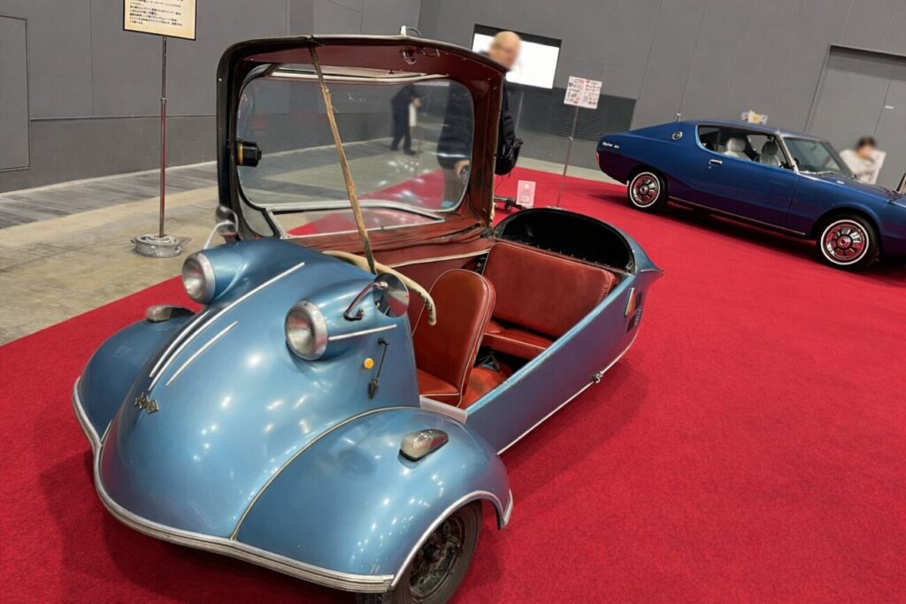 クラシックカーの展示車