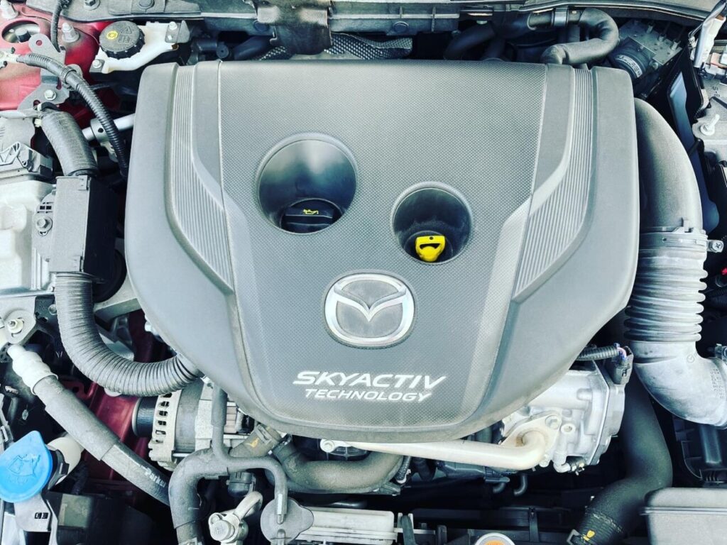 SKYACTIV TECHNOLOGYエンジン
