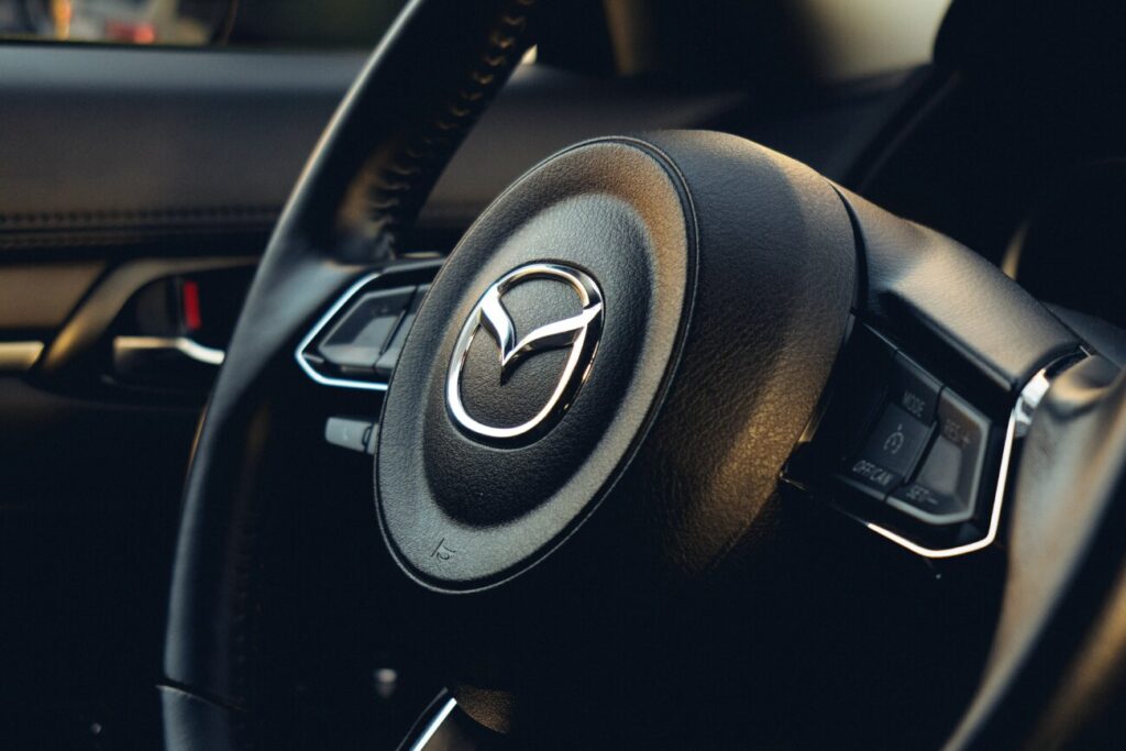 マツダ車を選ぶ人のイメージ