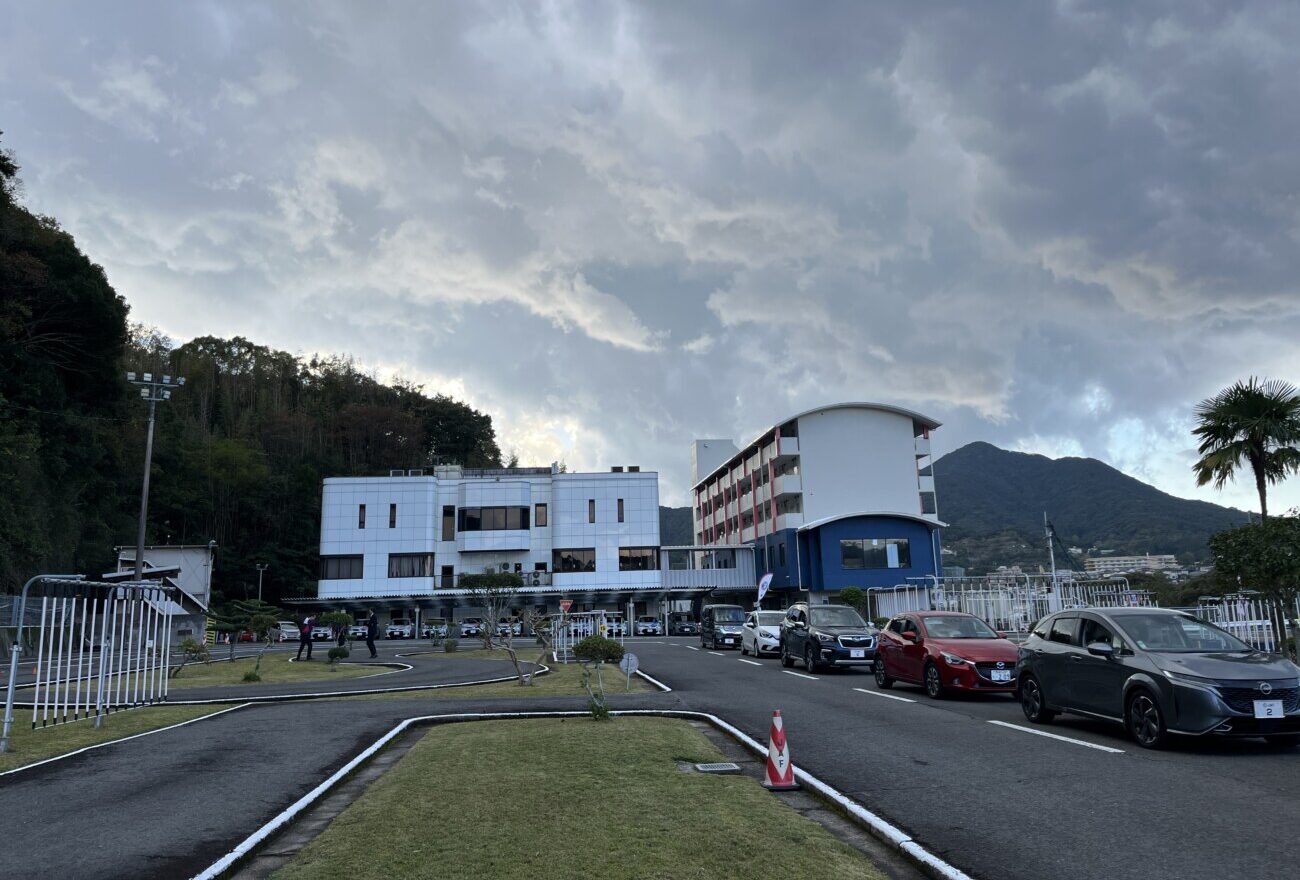 JAF講習で行われた急制動(急ブレーキ)の訓練